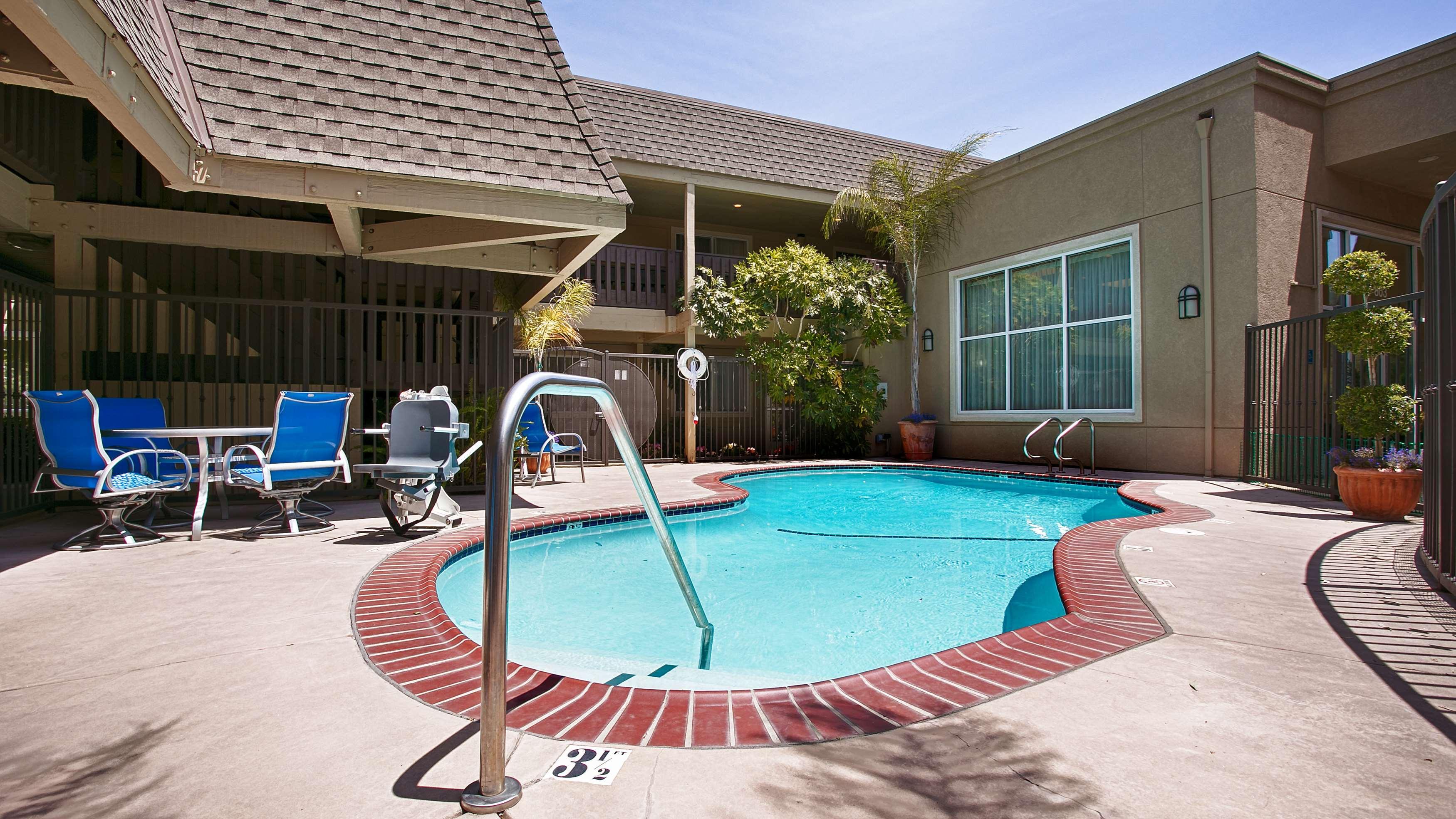 Best Western Danville Sycamore Inn Bagian luar foto
