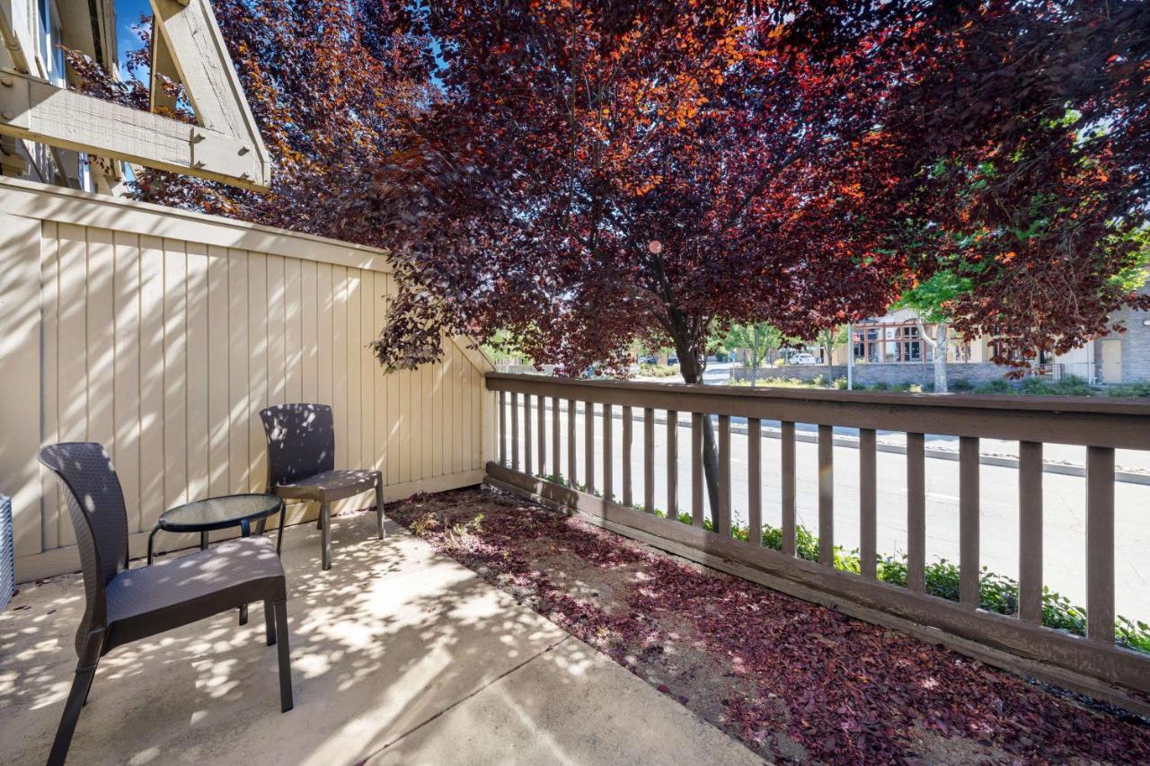 Best Western Danville Sycamore Inn Bagian luar foto