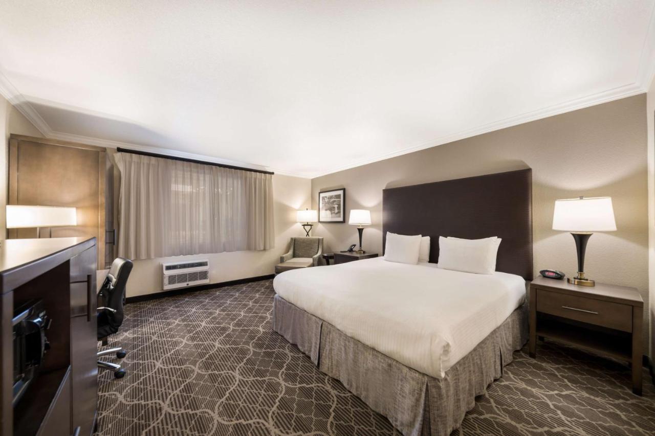 Best Western Danville Sycamore Inn Bagian luar foto