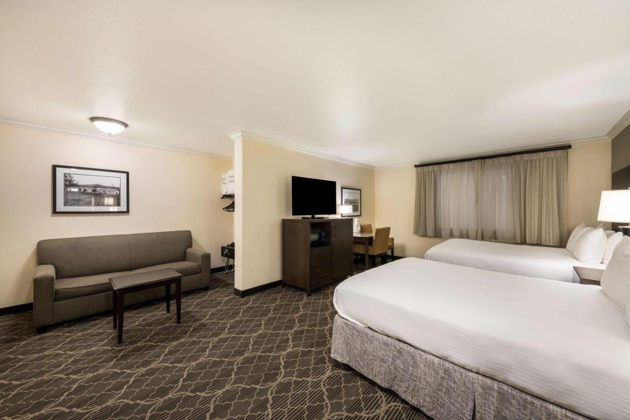 Best Western Danville Sycamore Inn Bagian luar foto